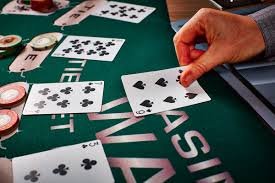 Meja Dragon Tiger qrisbet88 dengan dealer langsung dan dua posisi kartu